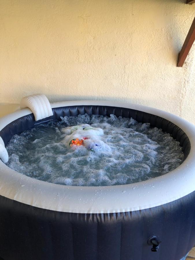 Maison 4 Personnes Avec Grande Piscine Et Jacuzzi