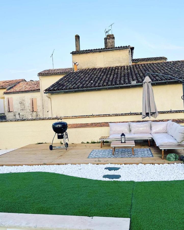 Сasa de vacaciones Maison 4 Personnes Avec Grande Piscine Et Jacuzzi
