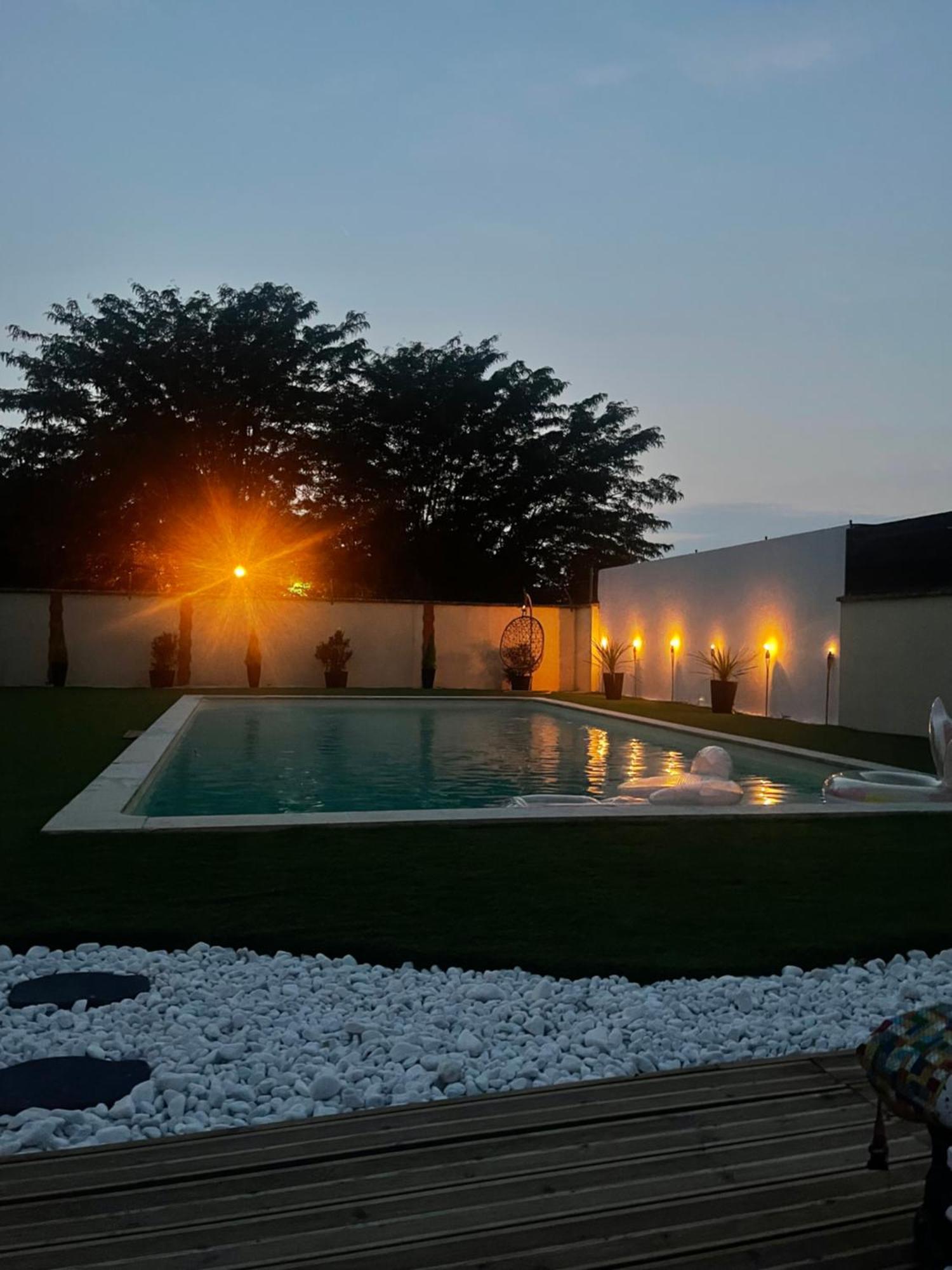 Ferienhaus Maison 4 Personnes Avec Grande Piscine Et Jacuzzi