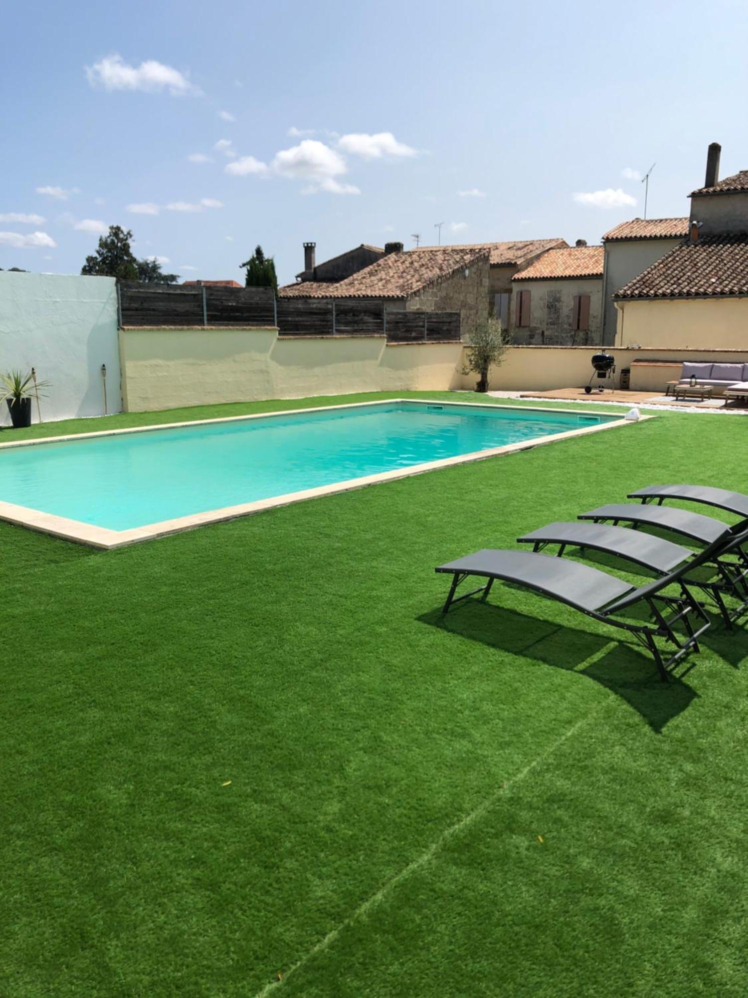 Maison 4 Personnes Avec Grande Piscine Et Jacuzzi